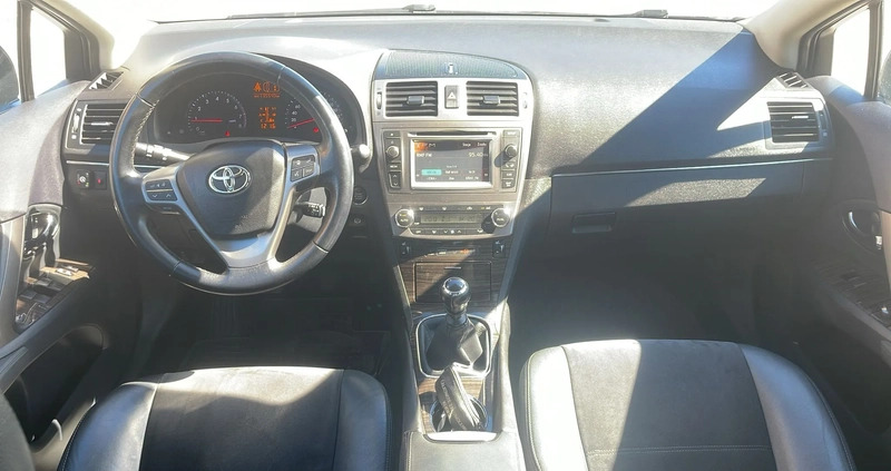 Toyota Avensis cena 48900 przebieg: 130000, rok produkcji 2013 z Radzyń Chełmiński małe 667